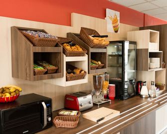 Ace Hôtel Caen Nord Mémorial - Saint-Contest - Buffet