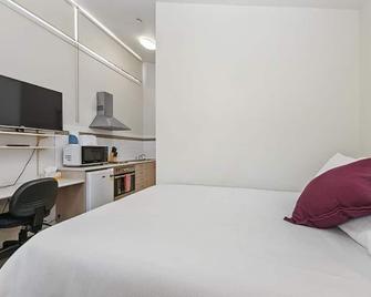 Studio Apartment | Ideal for couples and individuals - Ballarat - Bedroom