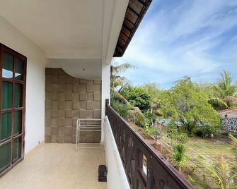 Patma Bira Hotel - Bira - Balcony