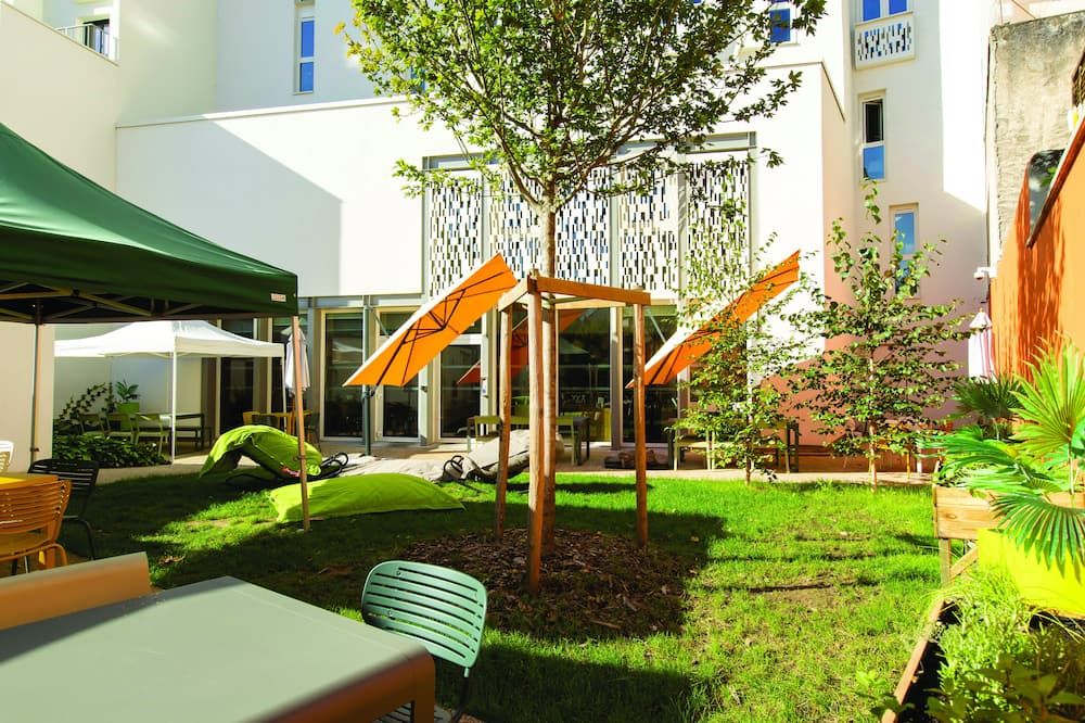 ذا بيبول هوستل - تاورز - تور - شرفة مرصوفة