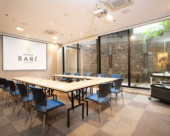 Hotel Bari Bucaramanga by Oxohotel - Bucaramanga - Sala de reuniones
