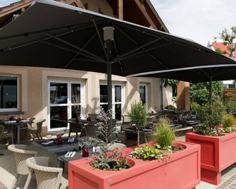 ibis Styles Chartres Sud Barjouville - Barjouville - Patio