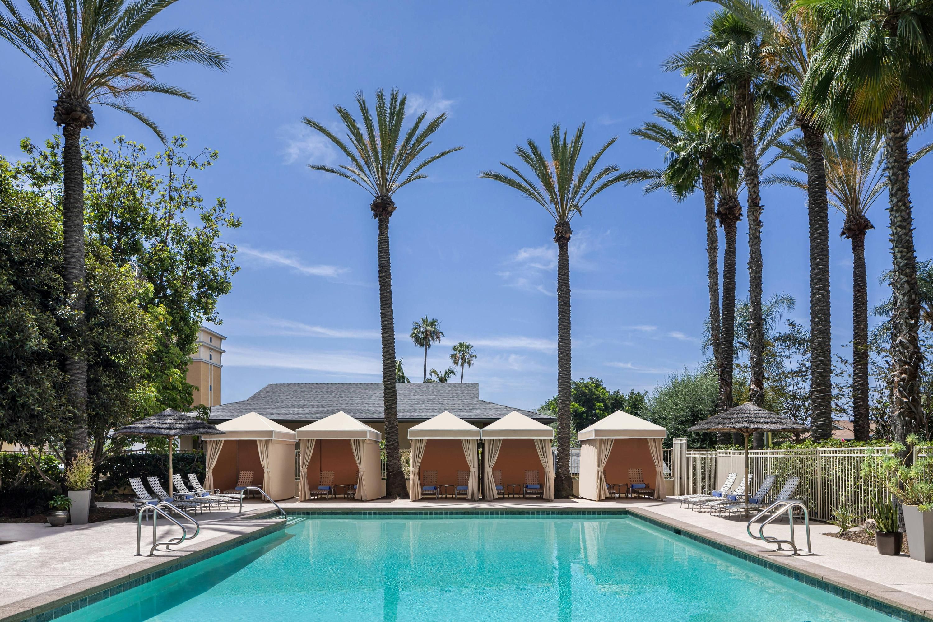Delta Hotels by Marriott Anaheim Garden Grove thumbnail 3