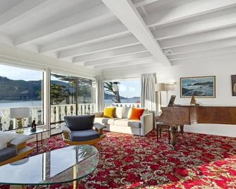 Harbour Views - Dunedin - Living room