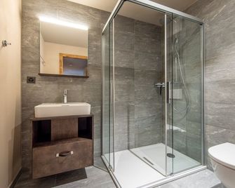 Swisspeak Resorts Vercorin - Chalais - Bathroom