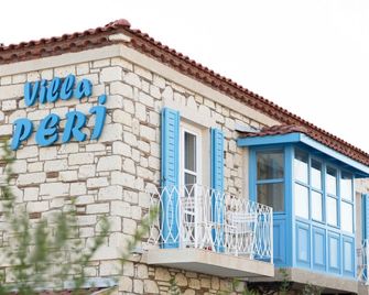 Villa Peri Butik Otel - Alacati - Edificio