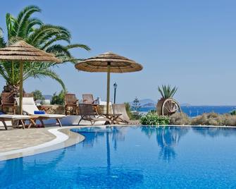 Kavos Hotel Naxos - Stelida - Pool