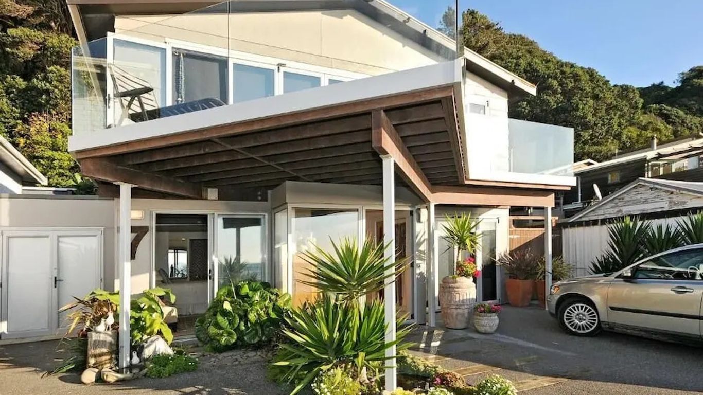Kapiti Waves Bed & Breakfast