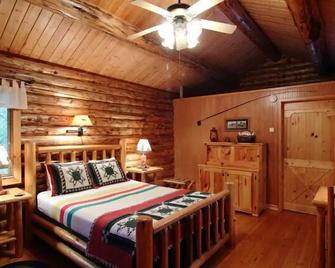 Silverwolf Log Chalet Resort - Coram