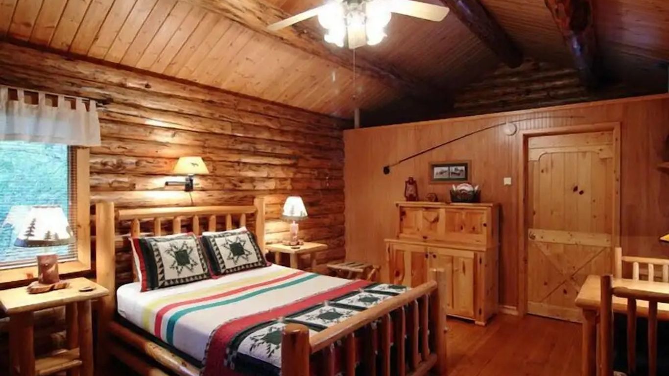 Silverwolf Log Chalet Resort