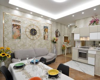 Caserta Deluxe Bis - Caserta