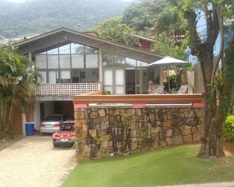 Beach House - High Standard - Small Touch Touch - Saint Sebastian - Maximum 8 - São Sebastião - Building