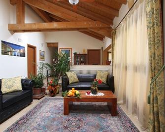 Country House Country Club - Venice - Living room