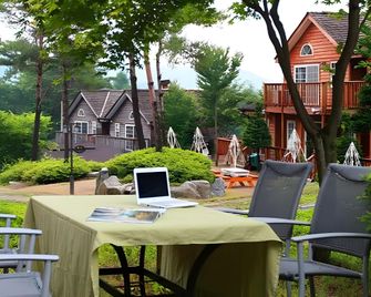 Mayfair Pension - Pyeongchang - Binnenhof