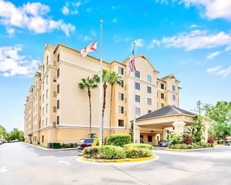 Spacious Suite close to Disney w Pool Hot Tub Arcade - Orlando - Building