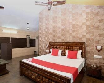 Panchsheel Dhaba Hotel - Pyarewala - Bedroom