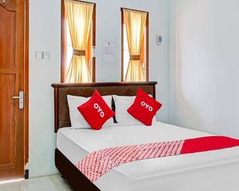 OYO 90029 Bwi Guest House - Banyuwangi - Bedroom