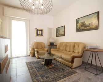 B&B Poggiobonizio - Poggibonsi - Wohnzimmer