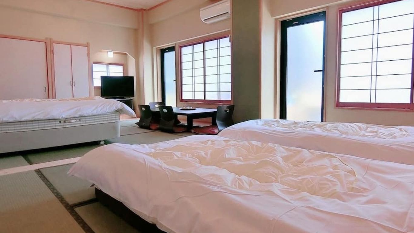 Minshuku Inn Shirahama Ekinoyado