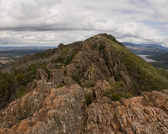 The Ledge Holiday House - Halls Gap