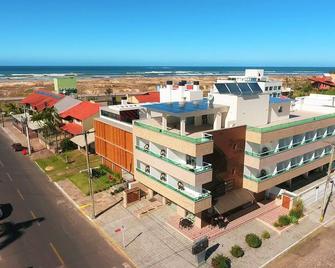 Pousada Molhes da Barra - Torres - Gebäude