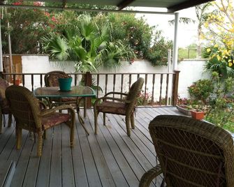Falcon Lake-The Ultimate Fishing Cabin - Zapata - Patio
