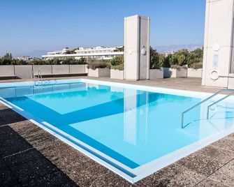 Résidence Ciomal by Interhome - Geneva - Pool