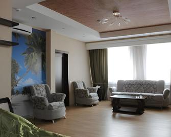 Aviator Hotel - Krasnoyarsk - Living room