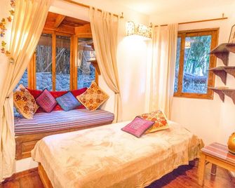 Lake Front Paradise/Nature & Mayan Culture Collide - Santa Cruz La Laguna - Habitación