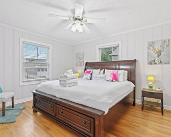 Gorgeous 2- Story home in heart of Broad Ripple - Indianapolis - Habitació