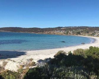 Baywatch Penneshaw Kangaroo Island - Stay, Relax & Watch the Dolphins Play - Penneshaw - Пляж