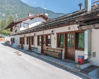 Appartamento Adamello 9 - Pinzolo - Budynek