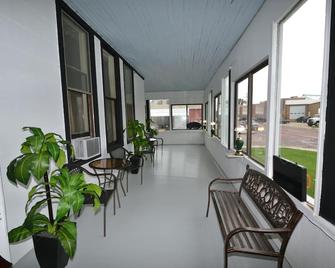 Perfect Stay Inn & Suites - Blair - Balcón