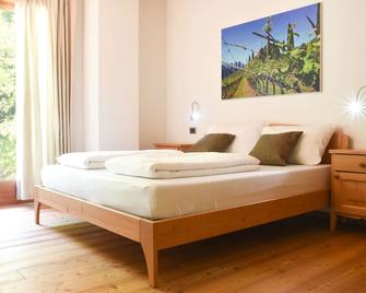 Agritur Casteller - Trento - Bedroom
