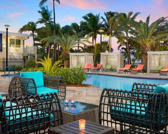 Fairfield Inn & Suites by Marriott Key West at The Keys Collection - Key West - Pool