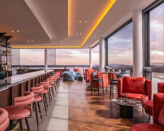 Voco Gosford By IHG - Gosford - Bar