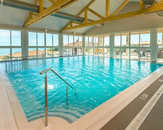 Azureva Hendaye - Hendaya - Piscina
