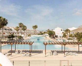 Charming apartment with pools, terrace and beatiful garden in Costa del Silencio - Costa del Silencio - Pool