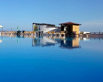 Hotel Club La Playa - Patti - Pool
