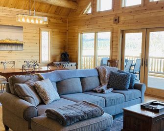 Brand New Log Home in Chester Ca, Meadow View - Chester - Living room