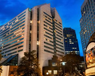 Embassy Suites by Hilton Indianapolis Downtown - Indianapolis - Building