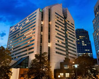 Embassy Suites by Hilton Indianapolis Downtown - אינדיאנאפוליס - בניין