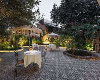 Villa Ganz Boutique Hotel - Guadalajara - Patio