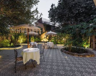 Villa Ganz Boutique Hotel - Guadalajara - Patio