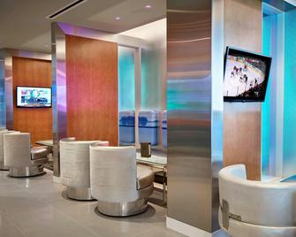 Renaissance Edmonton Airport Hotel - Edmonton - Bar