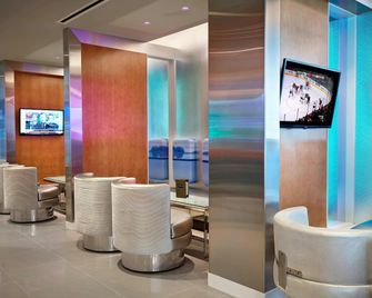 Renaissance Edmonton Airport Hotel - אדמונטון - בר