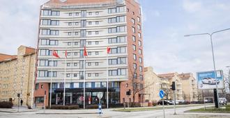 2Home Hotel Apartments - Solna