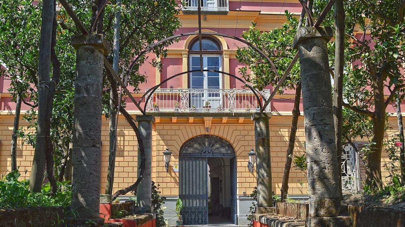 The Secret Garden Relais