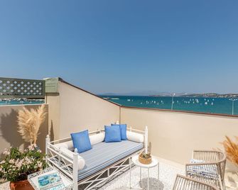 Cumbalica Beach Hotel - Cesme - Balcón