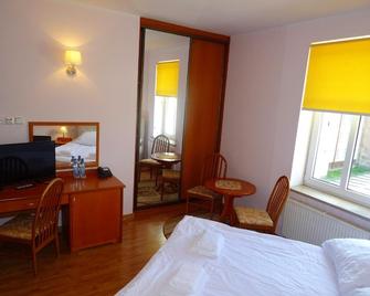 Hotel Bartis - Bartenstein - Schlafzimmer